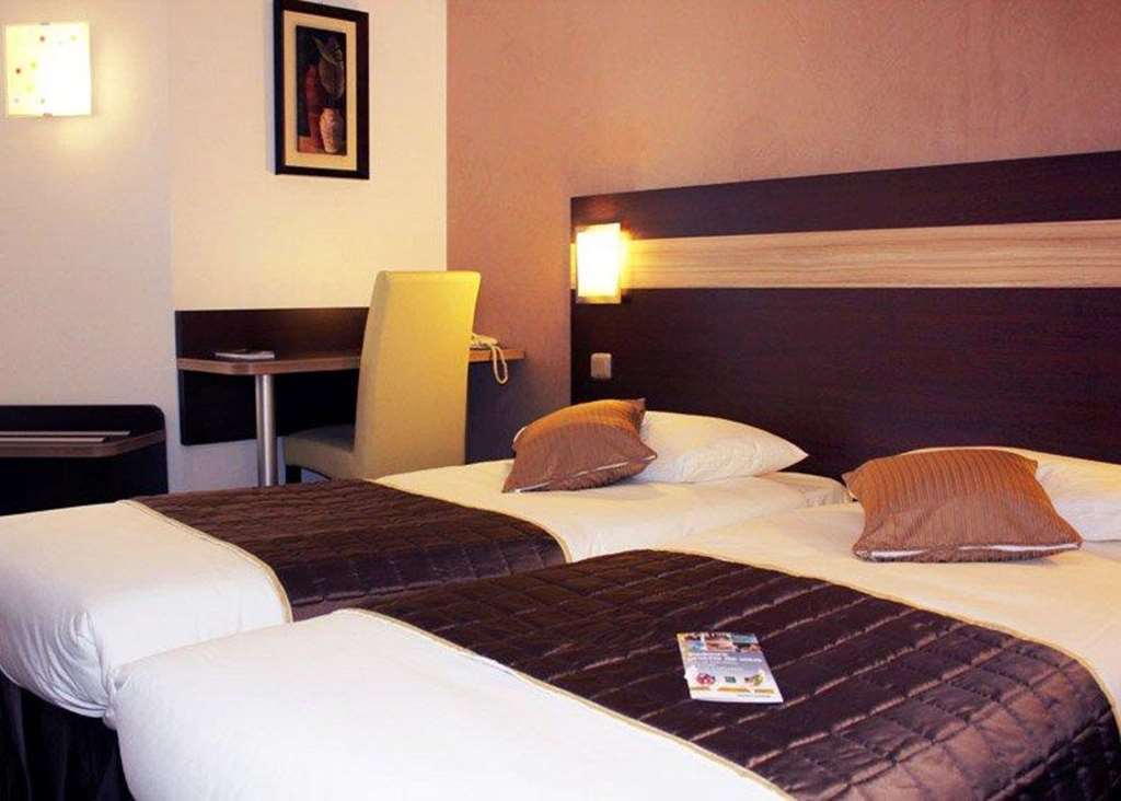 Contact Hotel Restaurant La Chaumiere Entre Orgeval Et Flins A13 Sortie 8 Les Mureaux Pokój zdjęcie