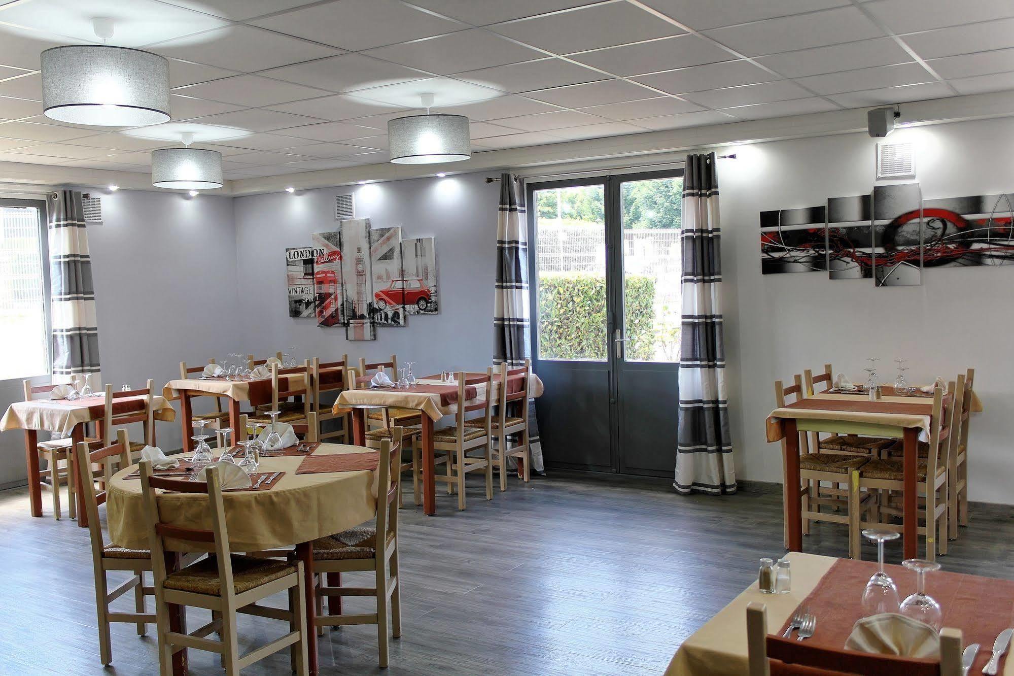 Contact Hotel Restaurant La Chaumiere Entre Orgeval Et Flins A13 Sortie 8 Les Mureaux Zewnętrze zdjęcie