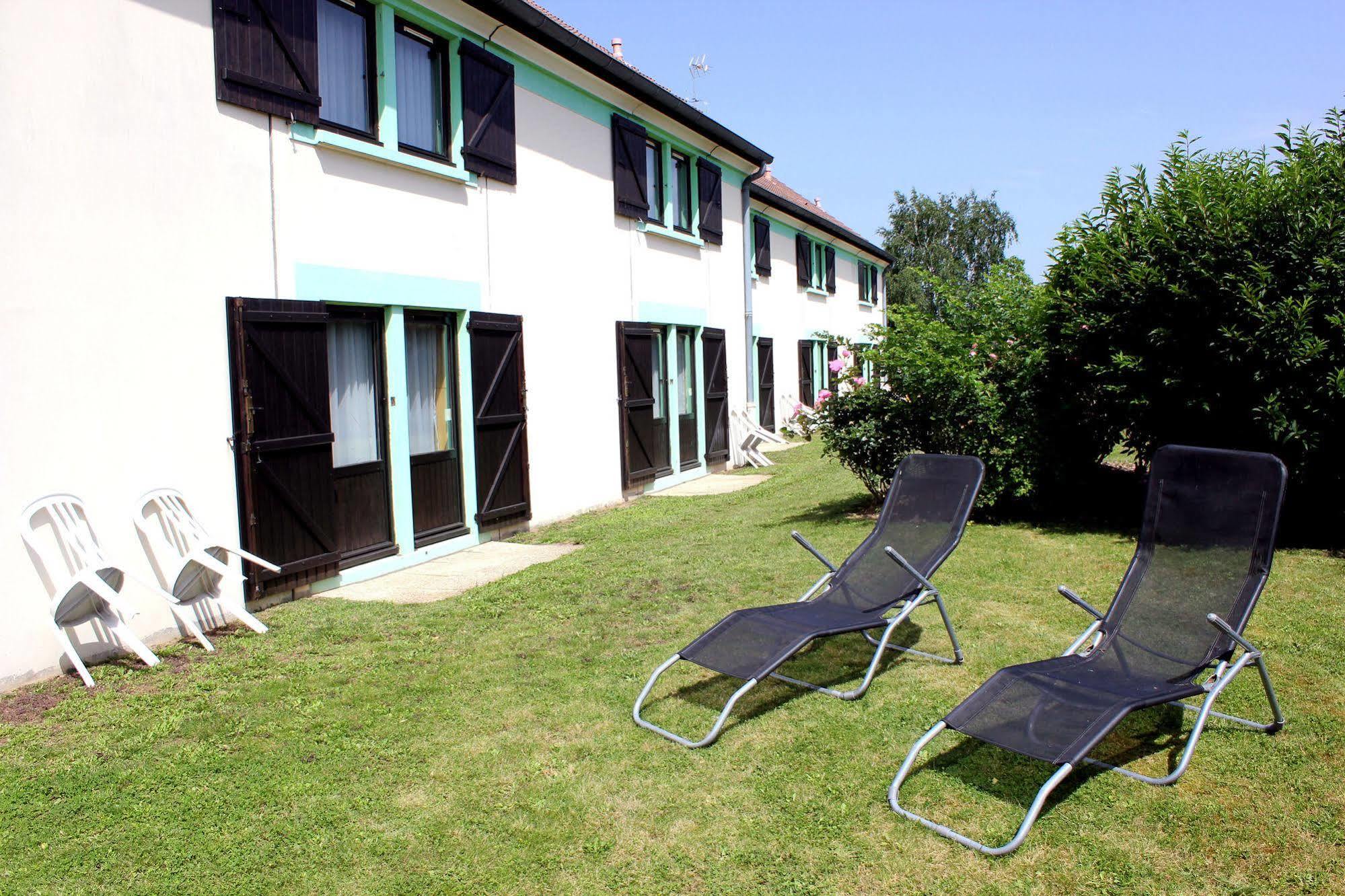 Contact Hotel Restaurant La Chaumiere Entre Orgeval Et Flins A13 Sortie 8 Les Mureaux Zewnętrze zdjęcie