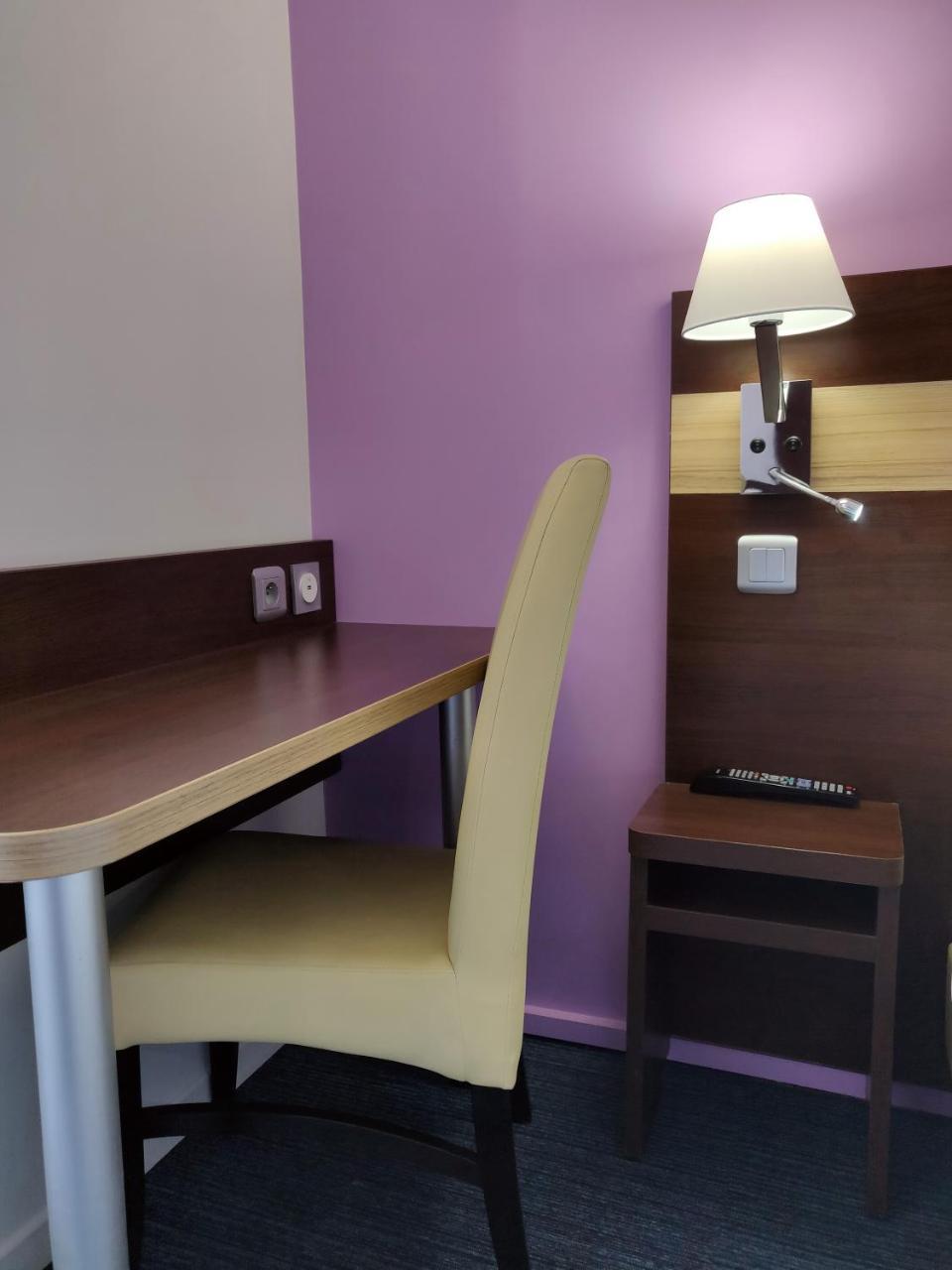 Contact Hotel Restaurant La Chaumiere Entre Orgeval Et Flins A13 Sortie 8 Les Mureaux Zewnętrze zdjęcie